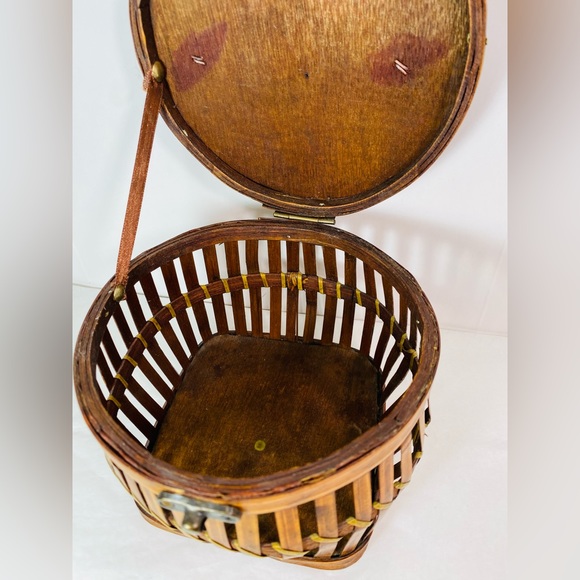 Vintage Round Bamboo Wood and BrassTreasure Chest Basket - Picture 3 of 7